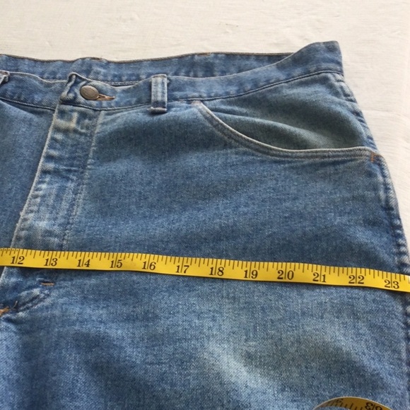 Wrangler Blue Relaxed Fit Jeans.  #513 - Picture 6 of 7